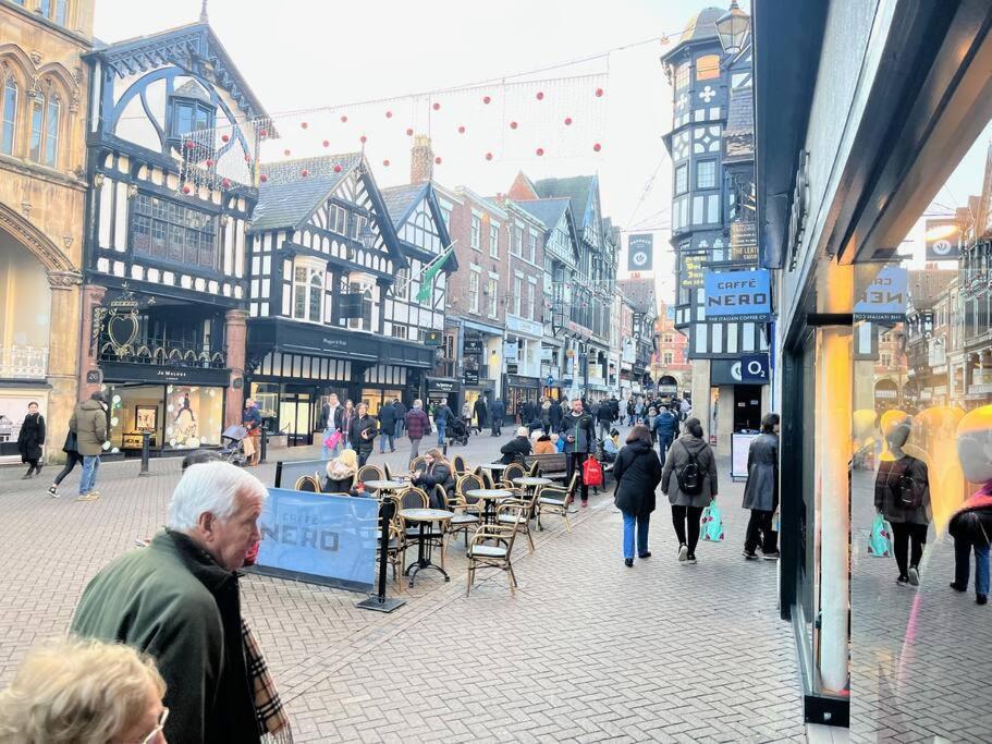 Romance On The Rows - Hot Tub City Centre Chester Kültér fotó